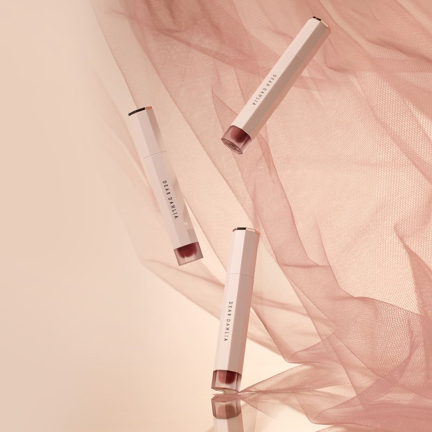 DEAR DAHLIA DREAM VELVET LIP CLOUD - DEAR DAHLIA | COLOURSWINK
